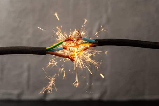 Resistência de Isolamento de Cabos Elétricos e Sua Importância na Segurança Elétrica