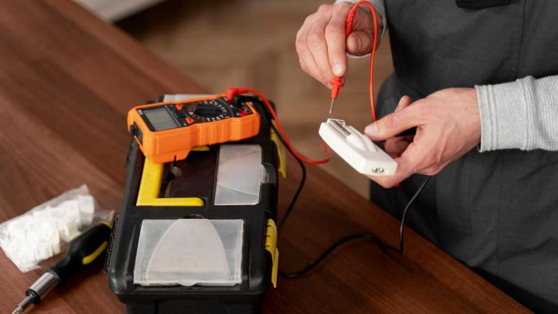 Teste de tensão elétrica: como realizar e garantir a segurança elétrica da sua casa