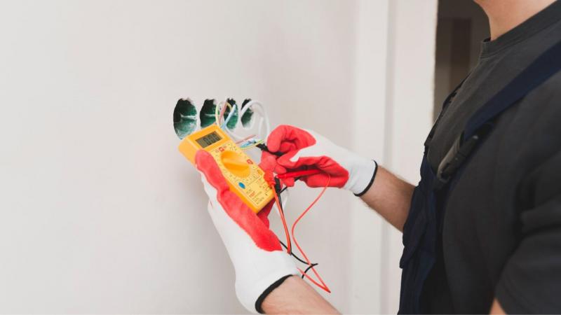 Testes em Equipamentos Elétricos: Guia Completo para Garantir Segurança e Confiabilidade